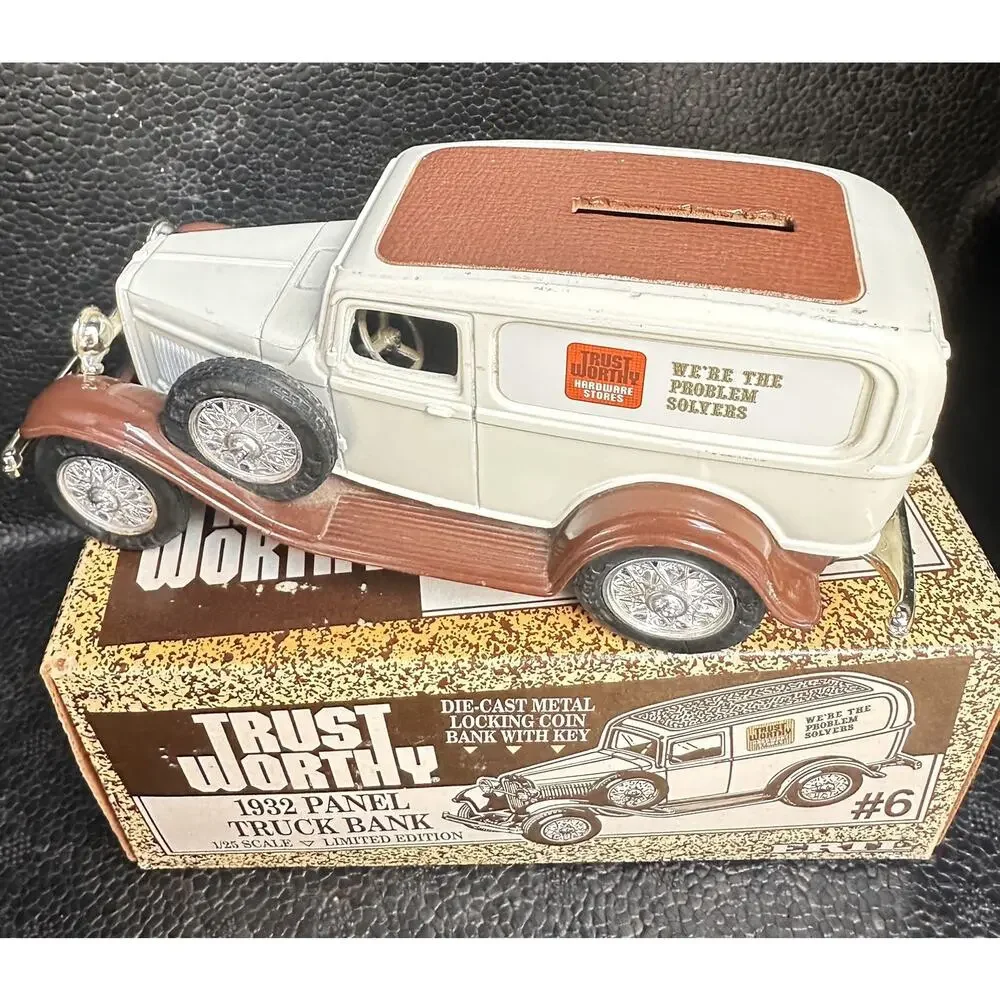A7 ERTL 1932 Ford Panel Truck Bank Trustworthy Hardware 1:25 Diecast Coin Bank